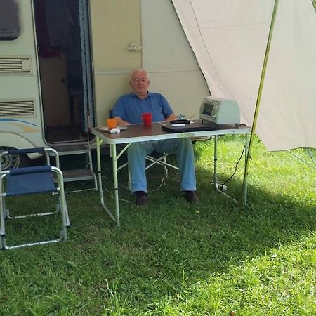 Camping Aviator, Numai Teren, Campare Pentru Rulote Autorulote Personale, Campingul Nu Are Rulote !!! Busteni Bagian luar foto