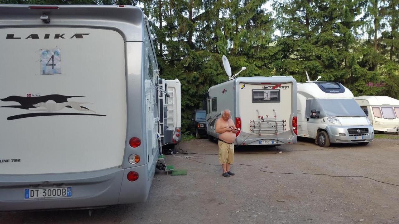Camping Aviator, Numai Teren, Campare Pentru Rulote Autorulote Personale, Campingul Nu Are Rulote !!! Busteni Bagian luar foto
